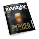 Titelbild des „manager magazin SPEZIAL“ mit beigefarbenem Schriftzug „HOW TO CEO“ vor dunklem Konferenztisch und beleuchtetem, goldbraunem Chefsessel im Hintergrund. Weitere sichtbare Textelemente: „NETZWERKE Welche Elitezirkel sich noch lohnen“ und „ACHTUNG, EGO! Wie Chefs an sich selbst scheitern“. Dunkelblauer Hintergrund mit Lichtreflex auf dem Stuhl, perspektivische Aufnahme leicht von schräg oben.