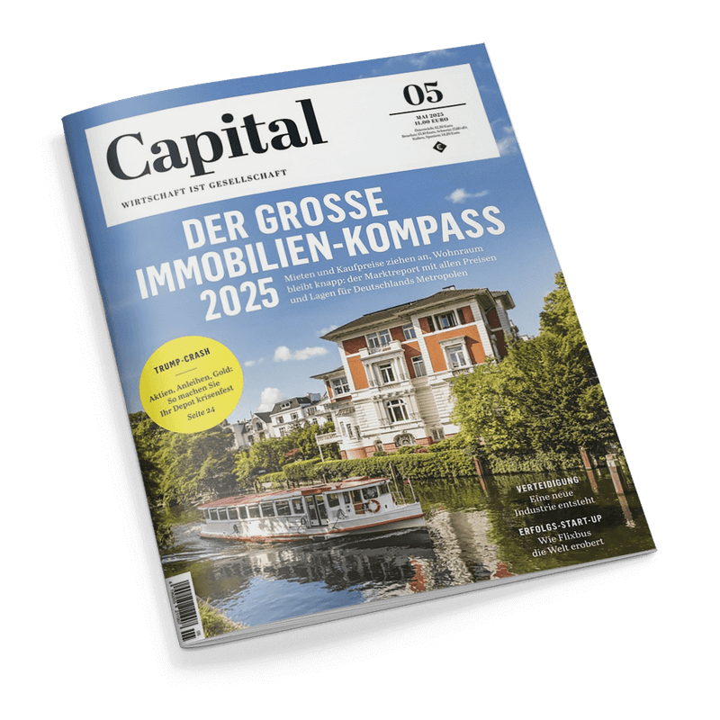 Capital Magazin Cover, Ausgabe Mai 2025, zeigt eine herrschaftliche Villa am Wasser mit Boot. Titel: Der große Immobilien-Kompass 2025.