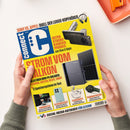 Gelbes c’t-Technikmagazin, schräg von oben fotografiert und von zwei Händen mit graugrünen Strickärmeln gehalten. Sichtbare Titel: „SONY VS. APPLE: DUELL DER LUXUS-KOPFHÖRER“, „ULTRA STARKE KAMERA PHONES VON VIVO & OPPO“, „STROM VOM BALKON“, „ALLES ÜBER MINI-PV-ANLAGEN“ und „SOZIAL-MEDIA-RATGEBER FÜR ELTERN“; abgebildet sind Kopfhörer, Kamera, Smartphones, Solarmodul, Speichergerät, Fernseher, Ohrhörer und Smartwatch.