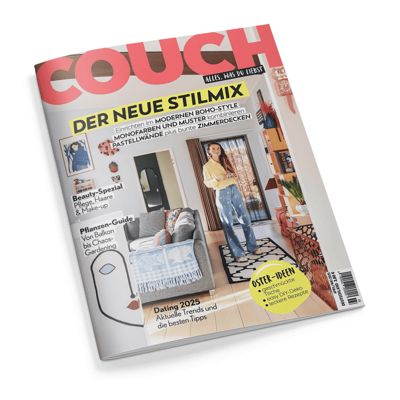 Cover der Zeitschrift COUCH: Eine Frau in einem hellen, modern eingerichteten Wohnzimmer, mit der Schlagzeile 'DER NEUE STILMIX'.