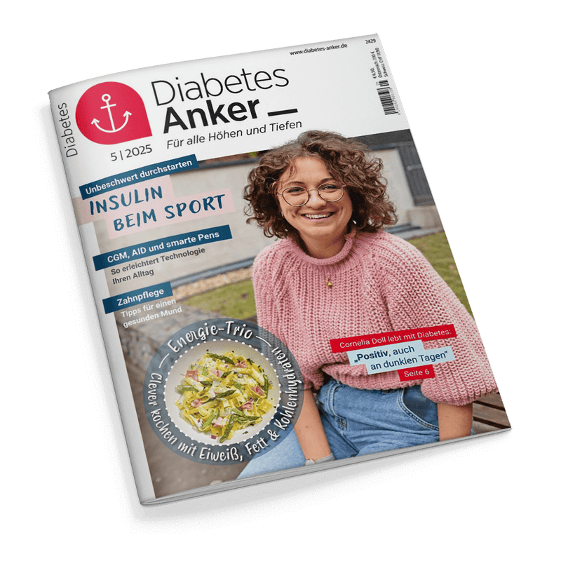 Cover des Magazins Diabetes Anker 5/2025 mit einer lächelnden jungen Frau. Schlagzeilen sind 'Insulin beim Sport' und 'Energie-Trio'.