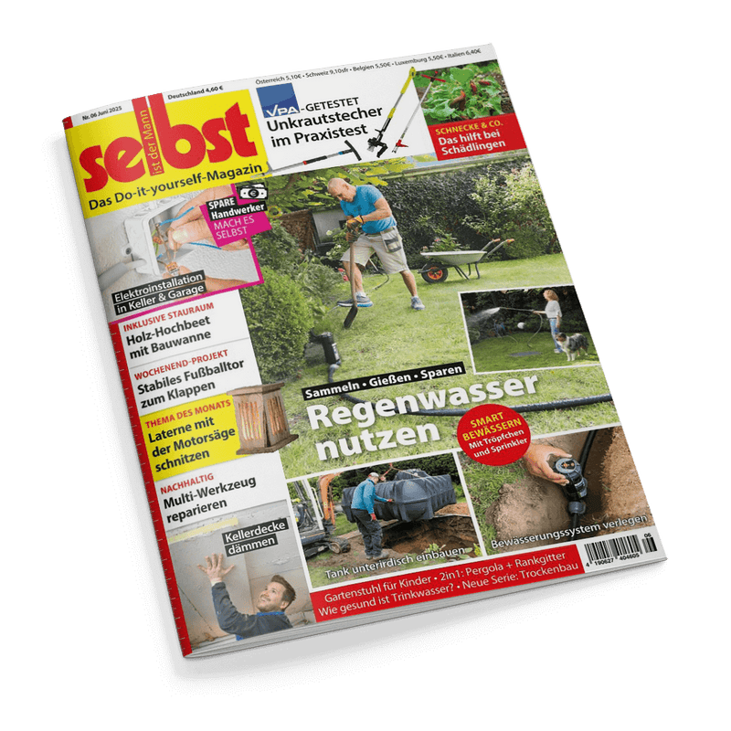 Cover von Selbst ist der Mann, Juni 2025. Zentral ist ein Mann im Garten zu sehen, der gräbt, umrahmt vom Titelthema 'Regenwasser nutzen'.